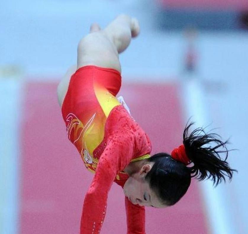 体操明星选手受伤退赛，引发热议