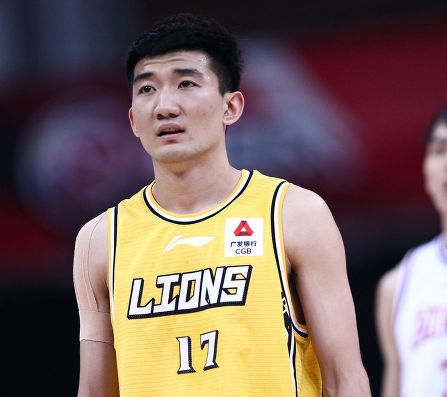 包含76人轻取江苏队，胡金秋统治全场的词条