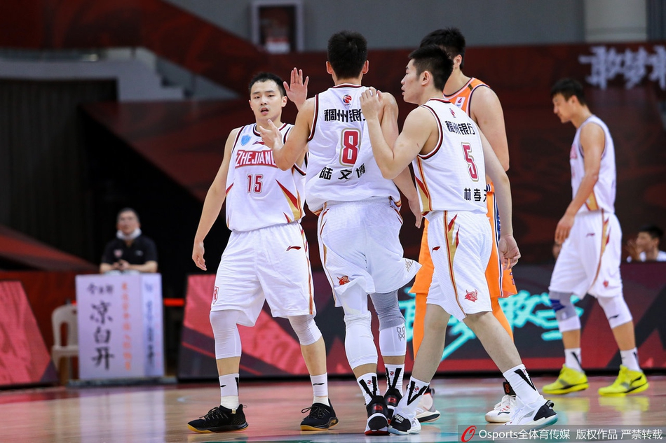 天津队绝杀江苏队，霍勒迪惊艳四座