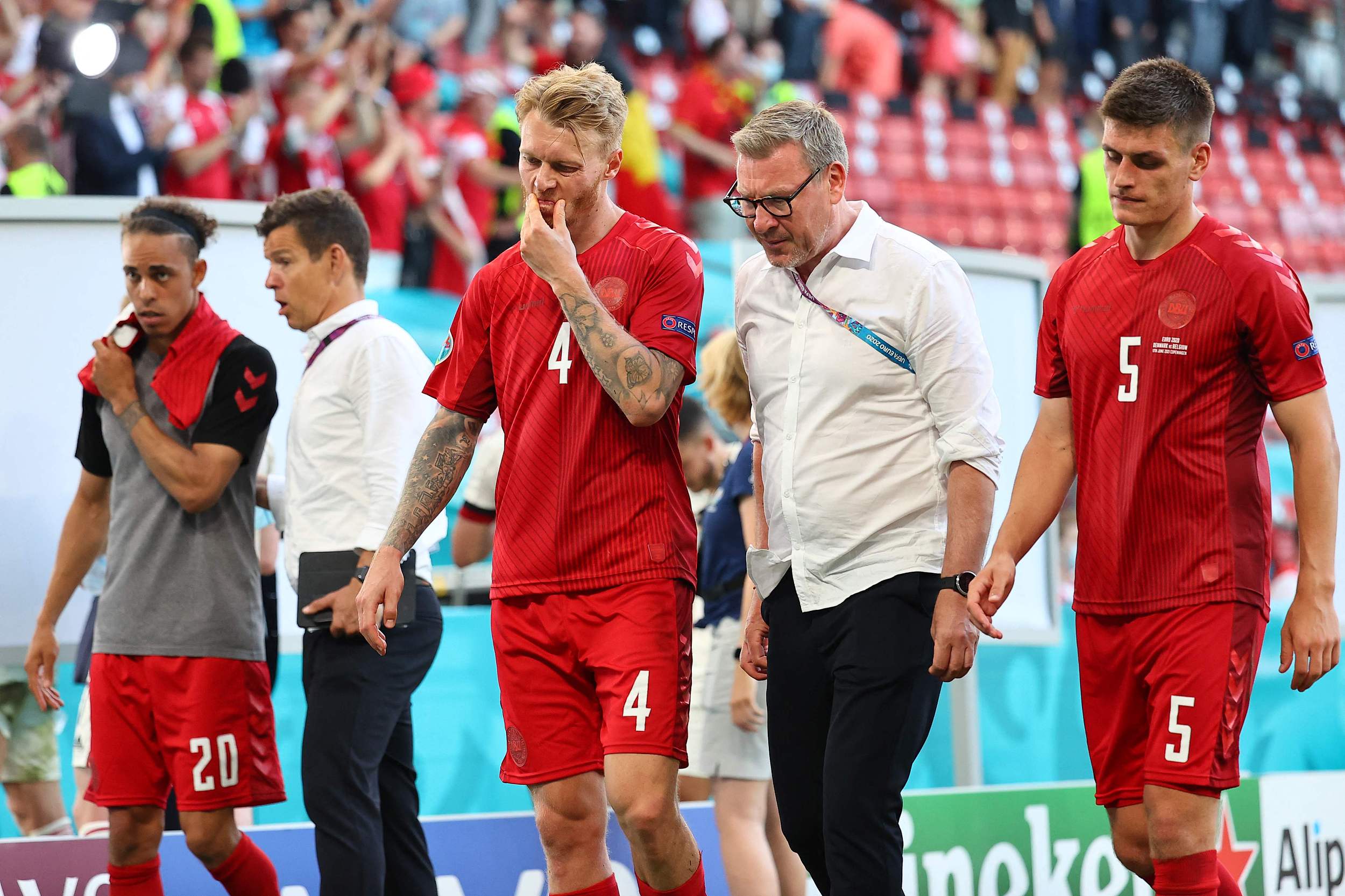 丹麦轻取瑞士，德布劳内扛起全队