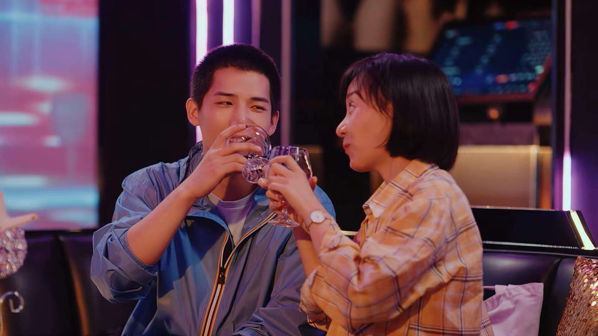 爆冷与传奇，泰国崛起之夜与安赛龙的王者之火