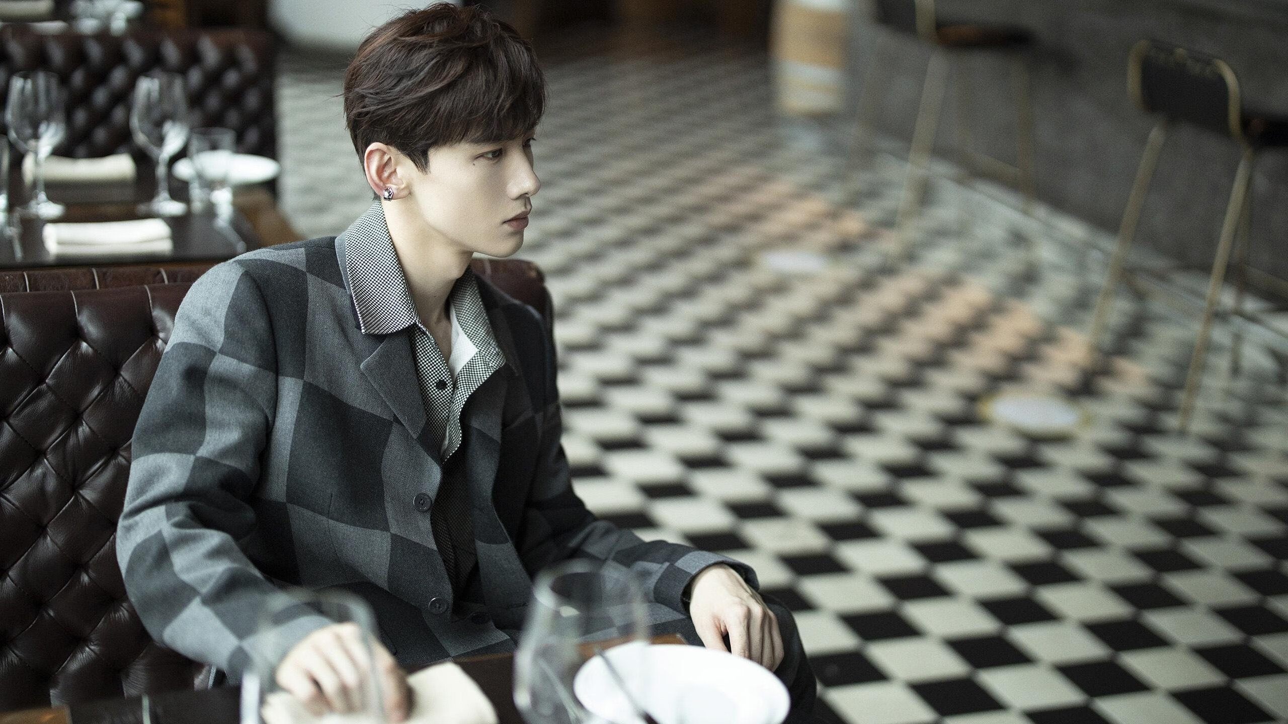 切特·霍姆格伦，爵士压制雄鹿的关键先生与新时代防守图腾