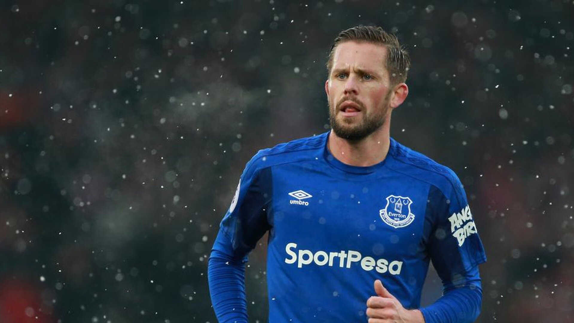 爱游戏大厅-从沙漠到绿茵场，阿尔及利亚的战术密码如何撬动国家德比天平？